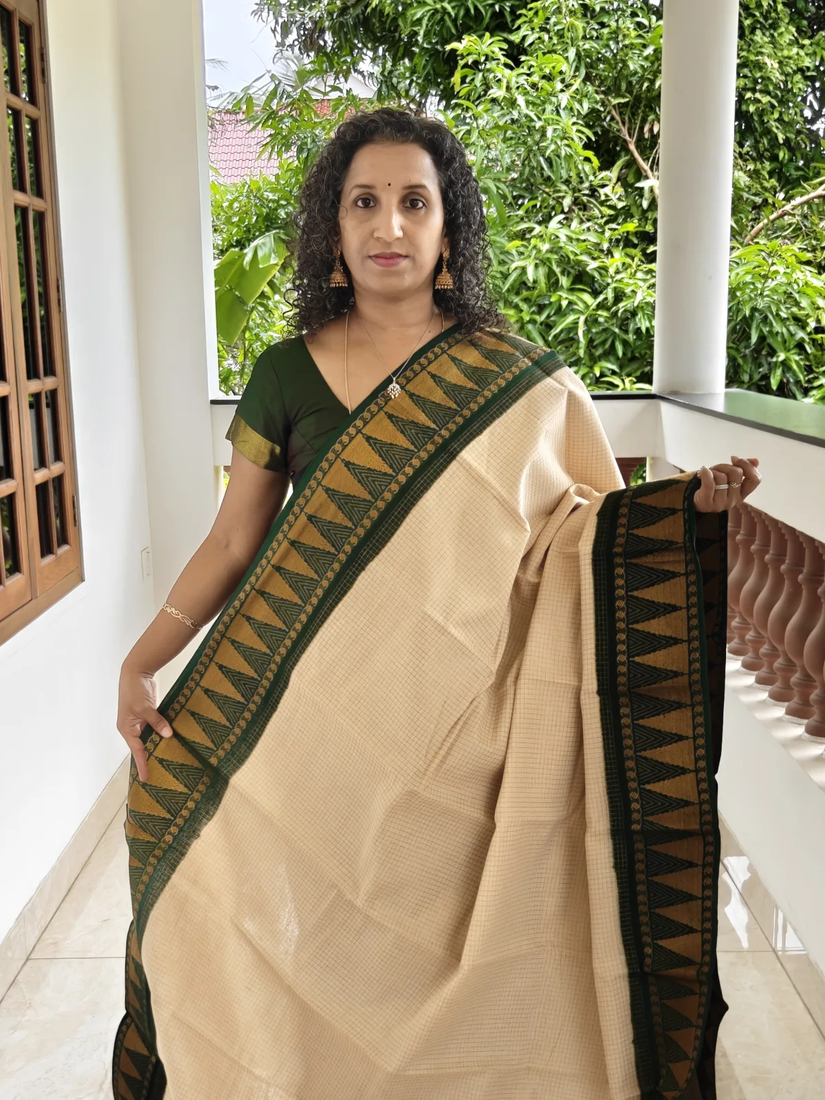 Sungudi Cotton Saree Dark Cream and Bottle Green Temple Border